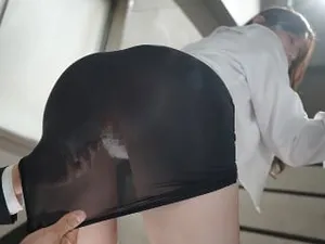 Địt gái lầu xanh để giải tỏa áp lực cuộc sống