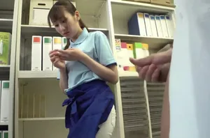 Chị gái lăng loàn cướp mất trinh cặc của em trai