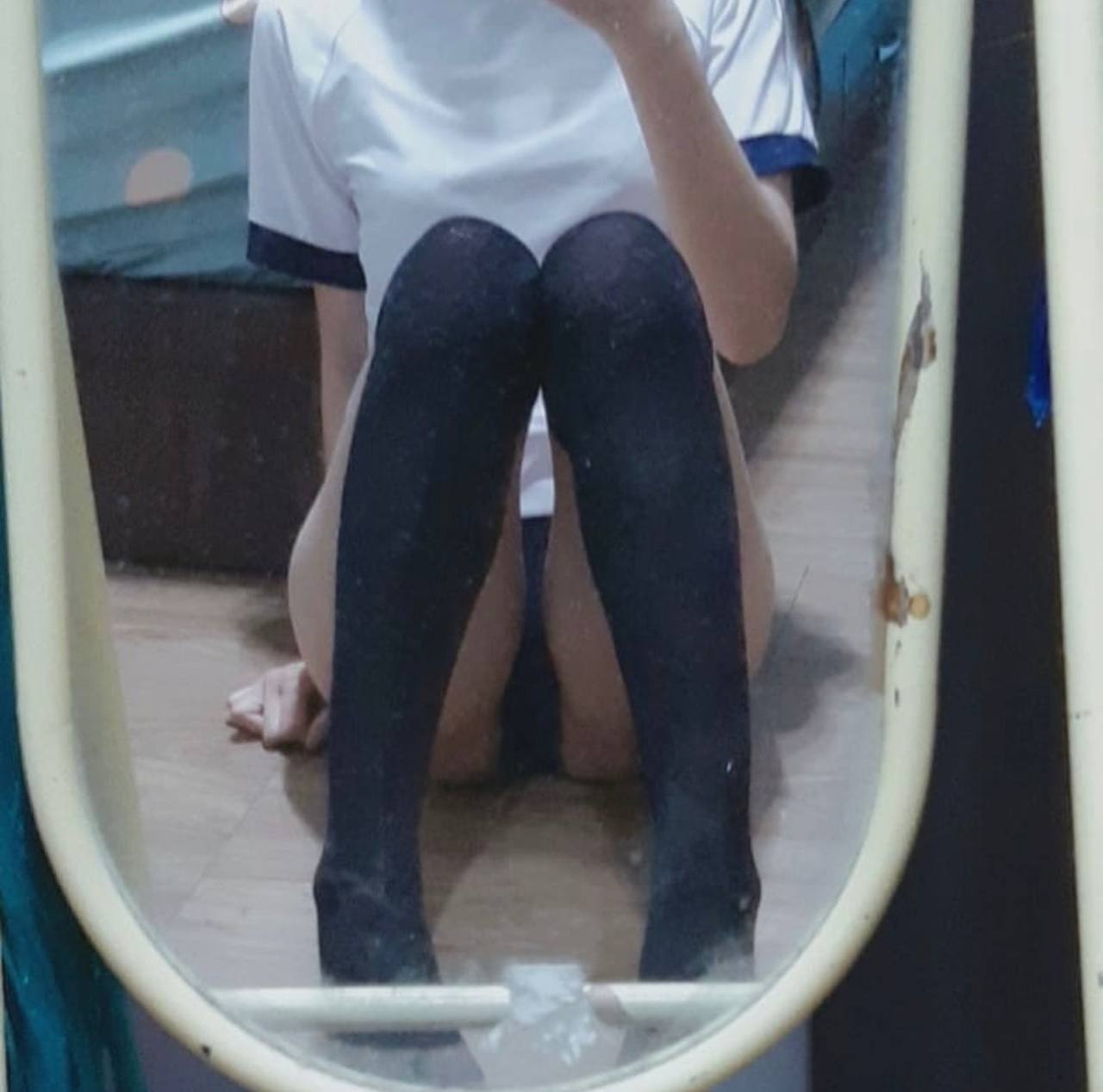 Massage nứng quá em tự tột đồ cho địt