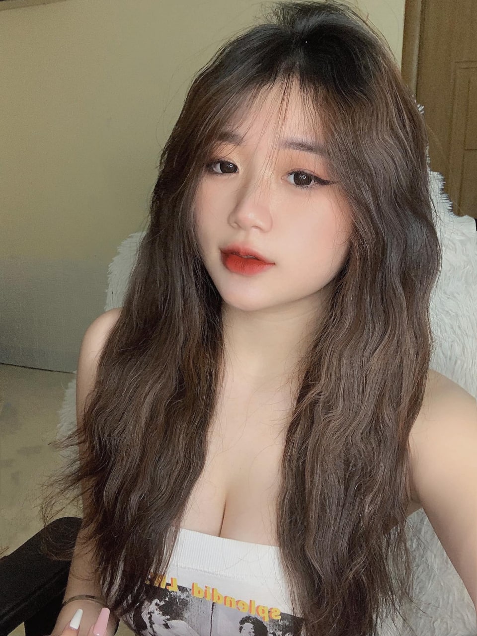 Tin tức South*Bang.com - Một cặp đôi sinh viên sống chung với nhau. Cô bạn gái xinh đẹp nấu ăn khỏa thân. Bạn trai sẽ cưỡng ép đưa vào và ăn bạn trước rồi mới ăn sau. Thật là thú vị